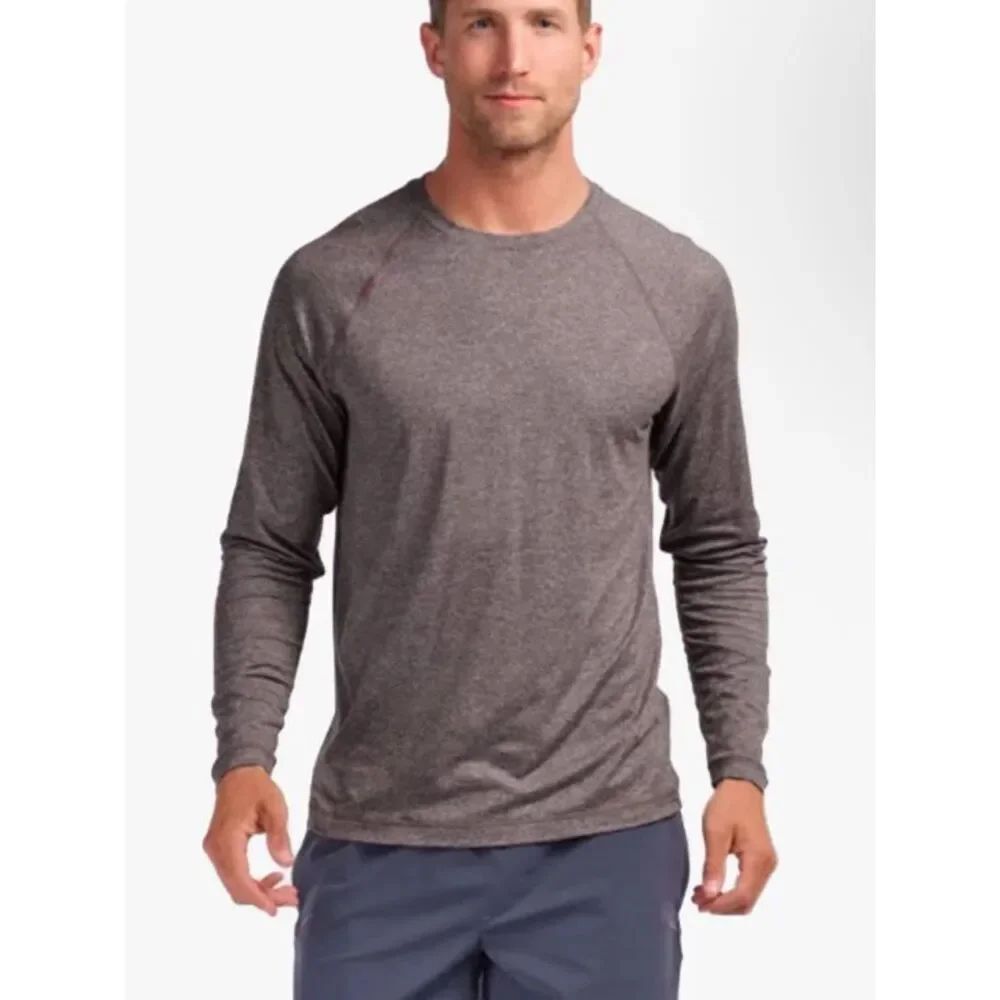 Rhone Reign Long Sleeve Tee Shirt Men’s Medium
